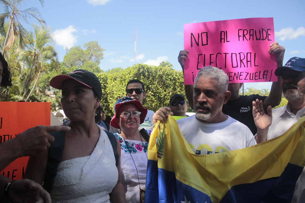 Venezolanos residentes en Mérida piden apoyo contra elecciones en su país