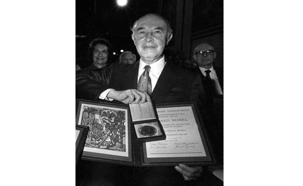 Mexican disarmament expert's Nobel medal heads to auction
