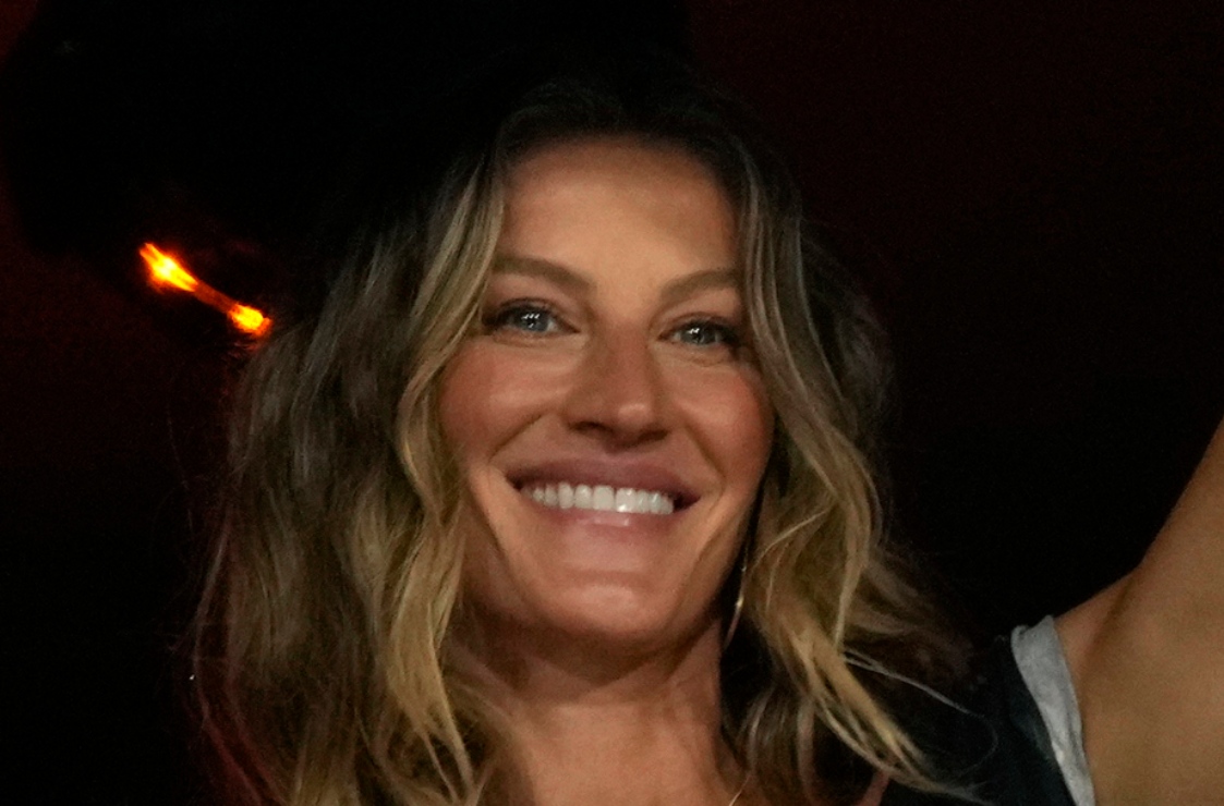 Gisele Bündchen presume su abdomen de acero durante el carnaval de Río de Janeiro 2023