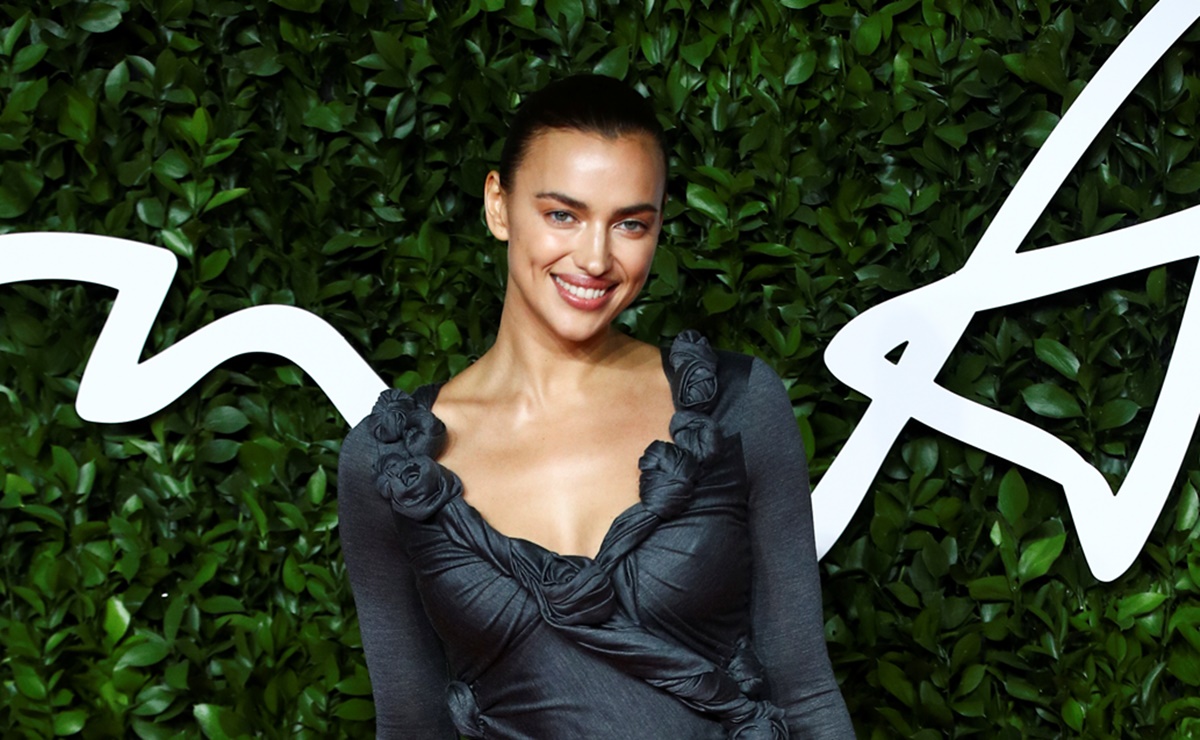 Irina Shayk conquista Instagram con lencería roja