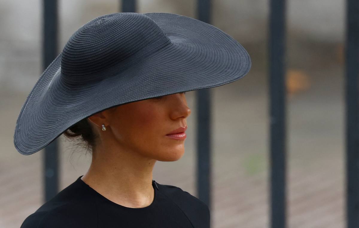 Meghan Markle asiste al funeral de Isabel II del Reino Unido con el príncipe Harry