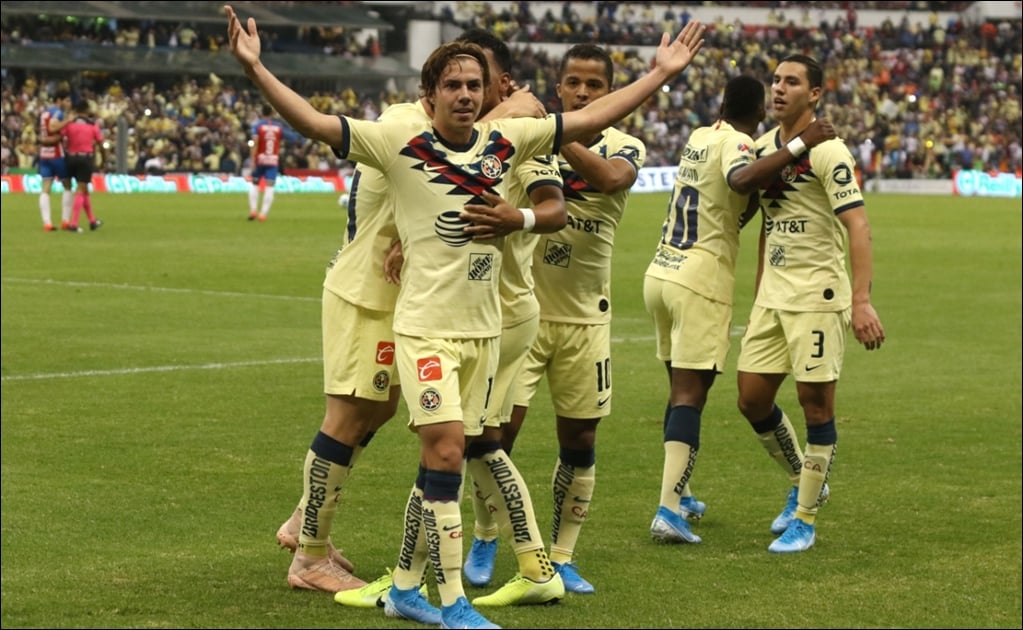 América aplasta a Chivas en el Clásico Nacional