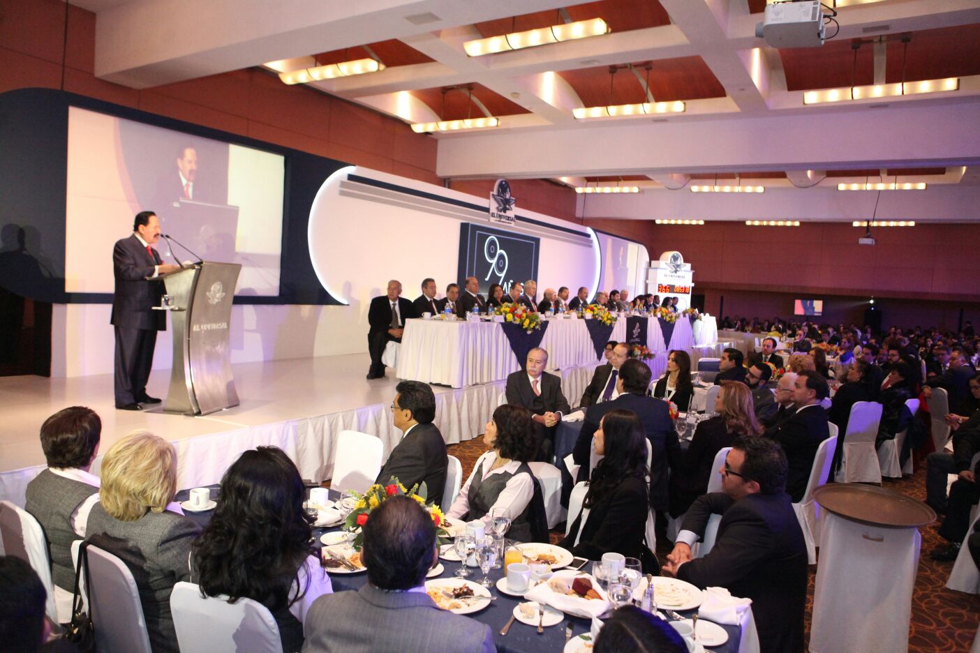 Discurso íntegro del Licenciado Juan Francisco Ealy Ortiz, Presidente Ejecutivo y del Consejo de Administración de EL UNIVERSAL