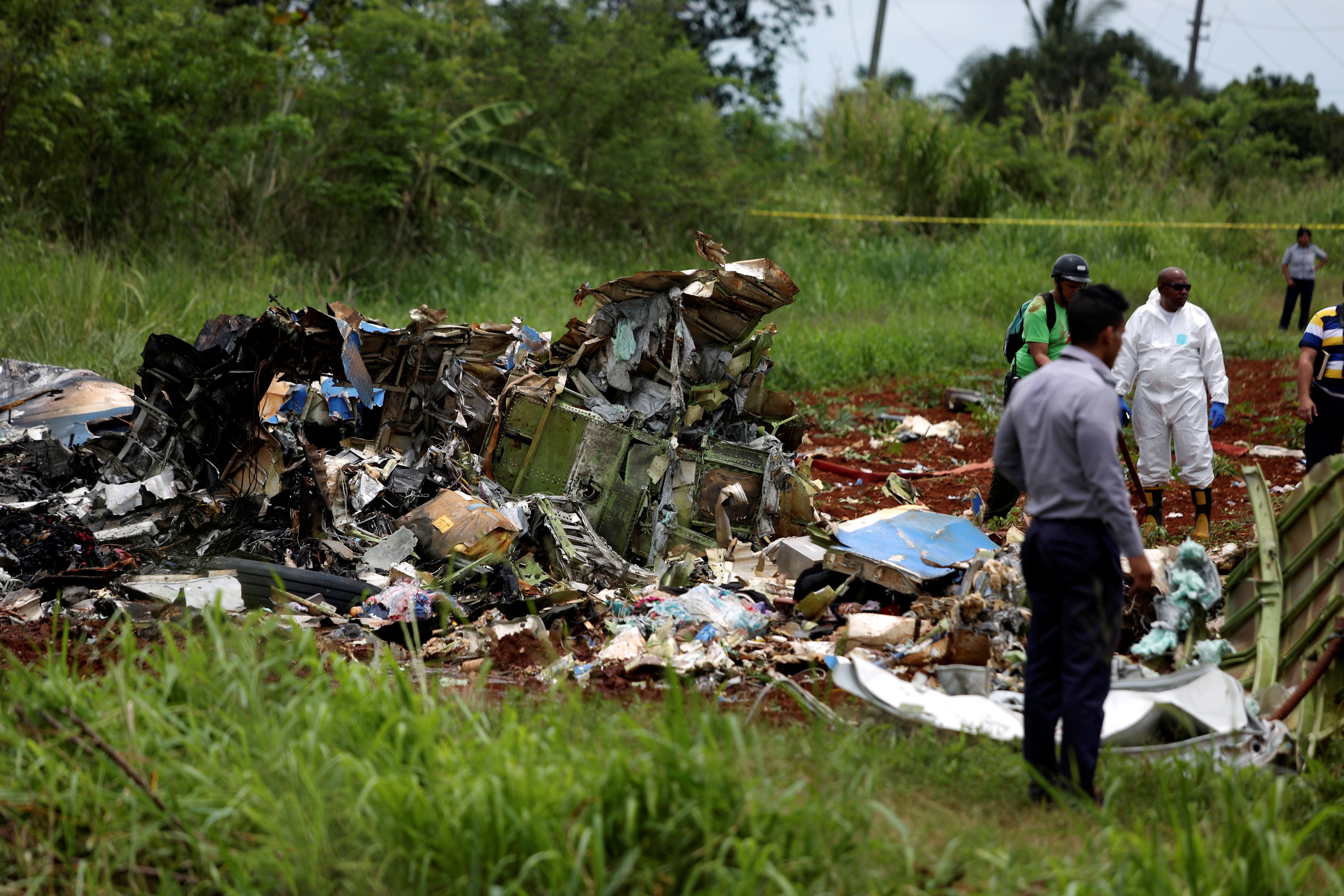 Identifica SCT a tripulación del avión desplomado en Cuba