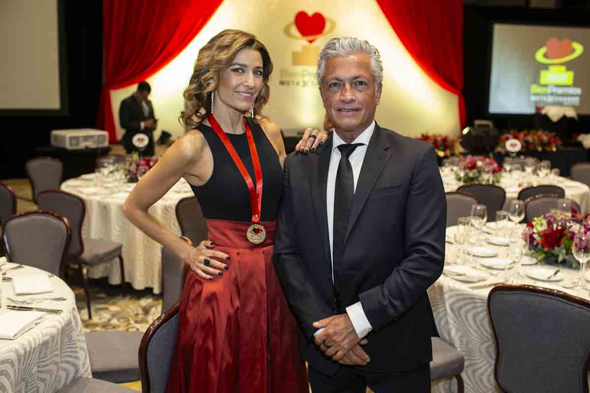 Marco Antonio Regil entre los reconocidos por BienPremios