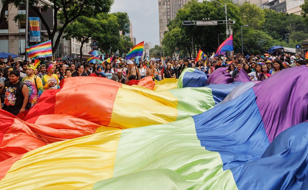 Marchas del orgullo LGBTQ festejan la diversidad en América Latina y exigen más derechos