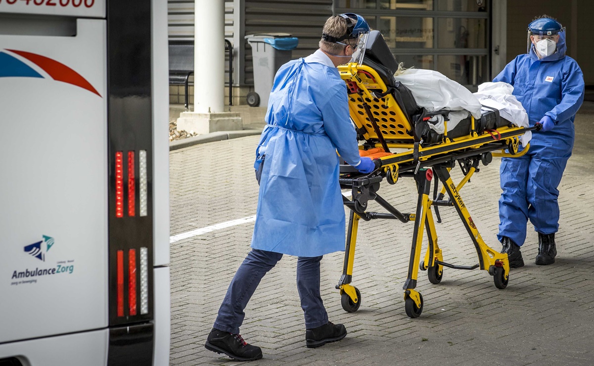 Covid-19 rebasa hospitales de Holanda; trasladarán pacientes a Alemania