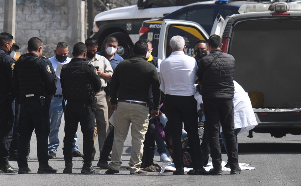 Automovilista evade retén y arrastra a policía 50 metros hasta matarlo en Iztapalapa