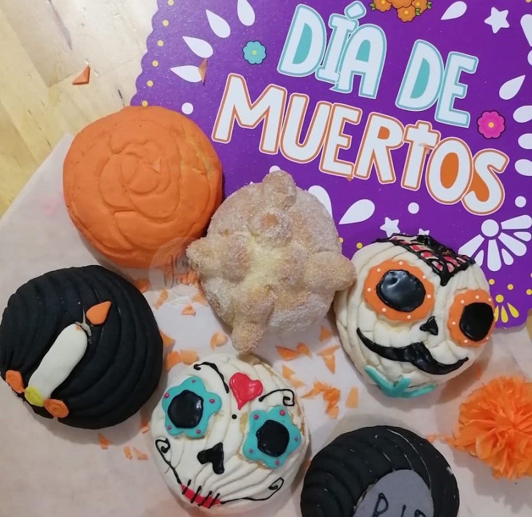 Crean conchas temáticas por el Día de Muertos y Halloween