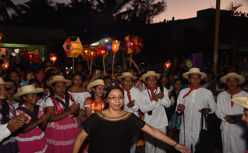 Concluye festival nudista en playa Zipolite