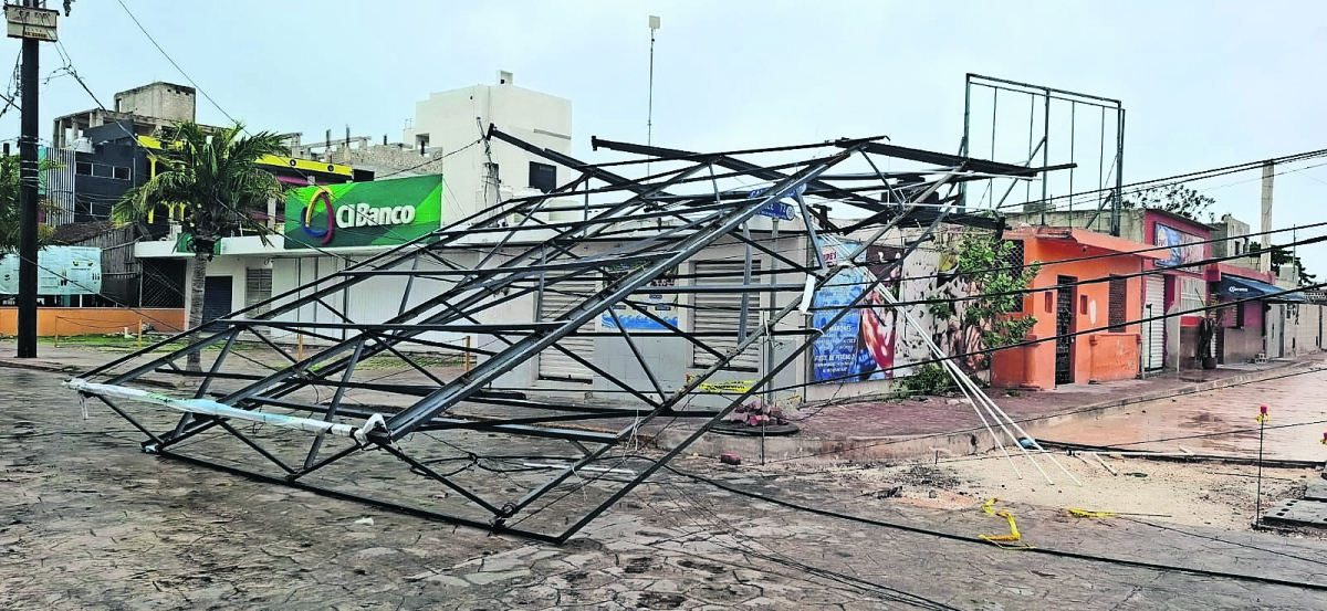 Beryl provoca lluvias intensas y fuertes vientos en Yucatán 