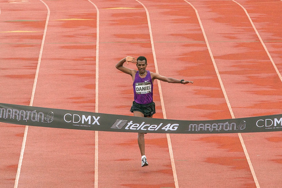 Etíopes dominan maratón mexicano