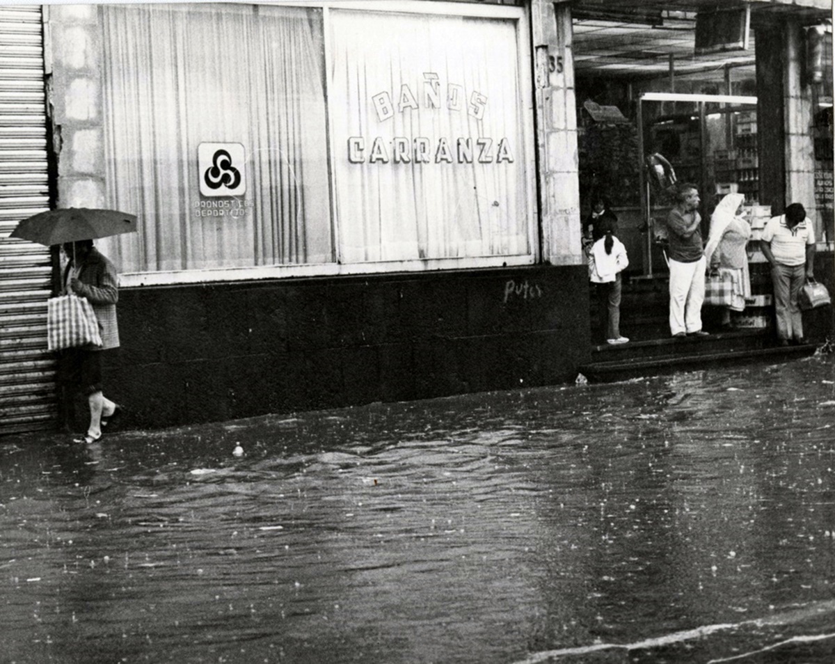 Las cuatro formas de bañarse en 1917