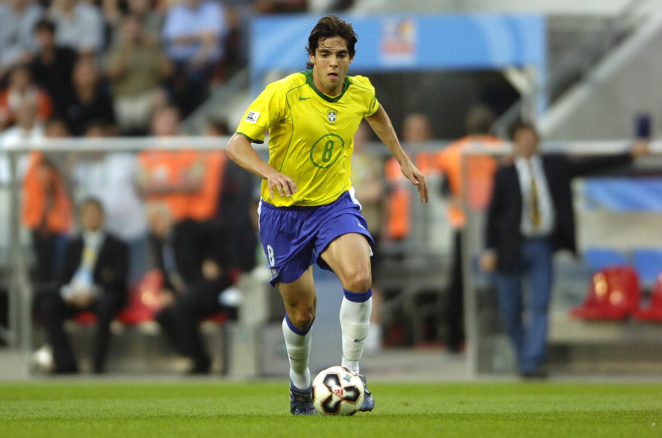 Kaká anuncia su retiro del futbol