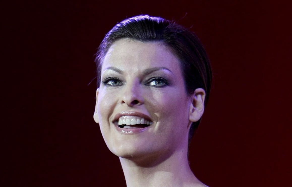 Linda Evangelista y la firme declaración sobre su vida sentimental, "No quiero acostarme con nadie"