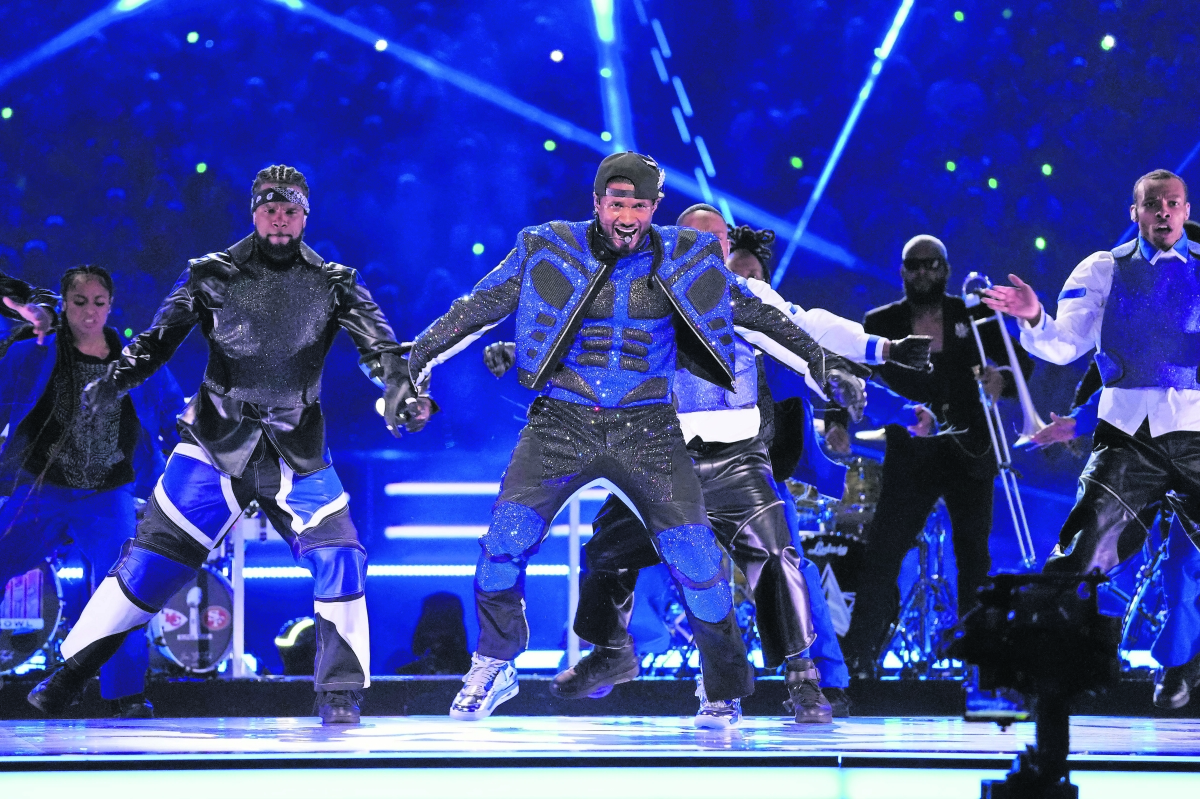 Usher hace memorable actuación en el Medio tiempo del Super Bowl