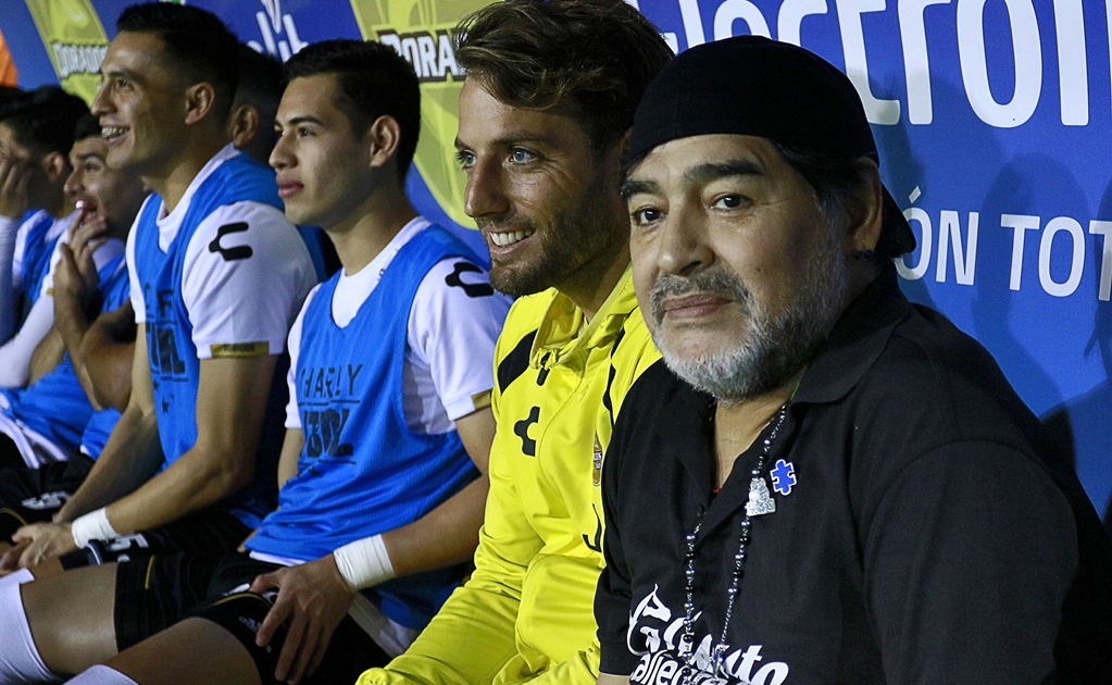 Diego Maradona abandonaría a los Dorados