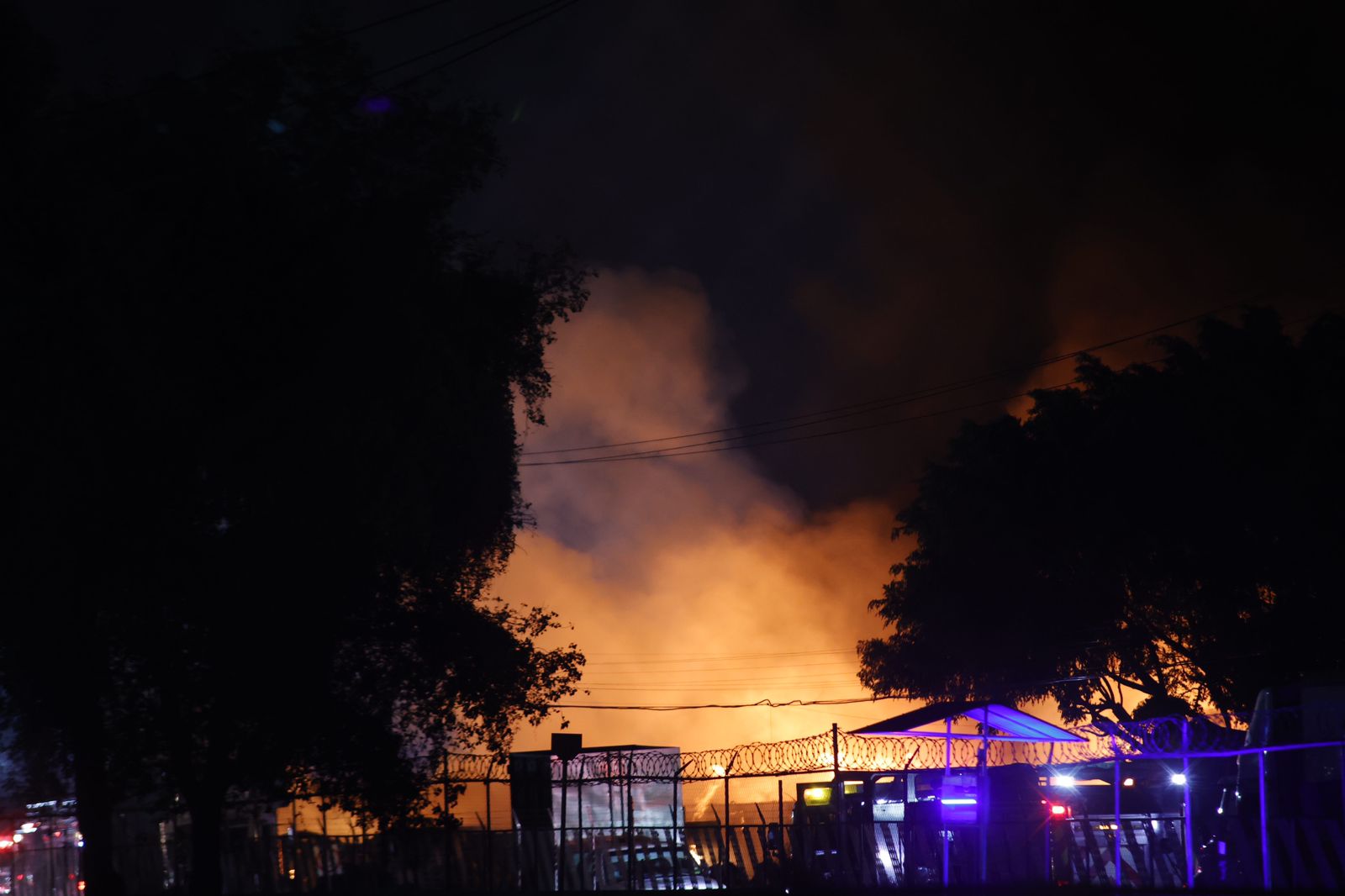 Se incendia recicladora en Querétaro