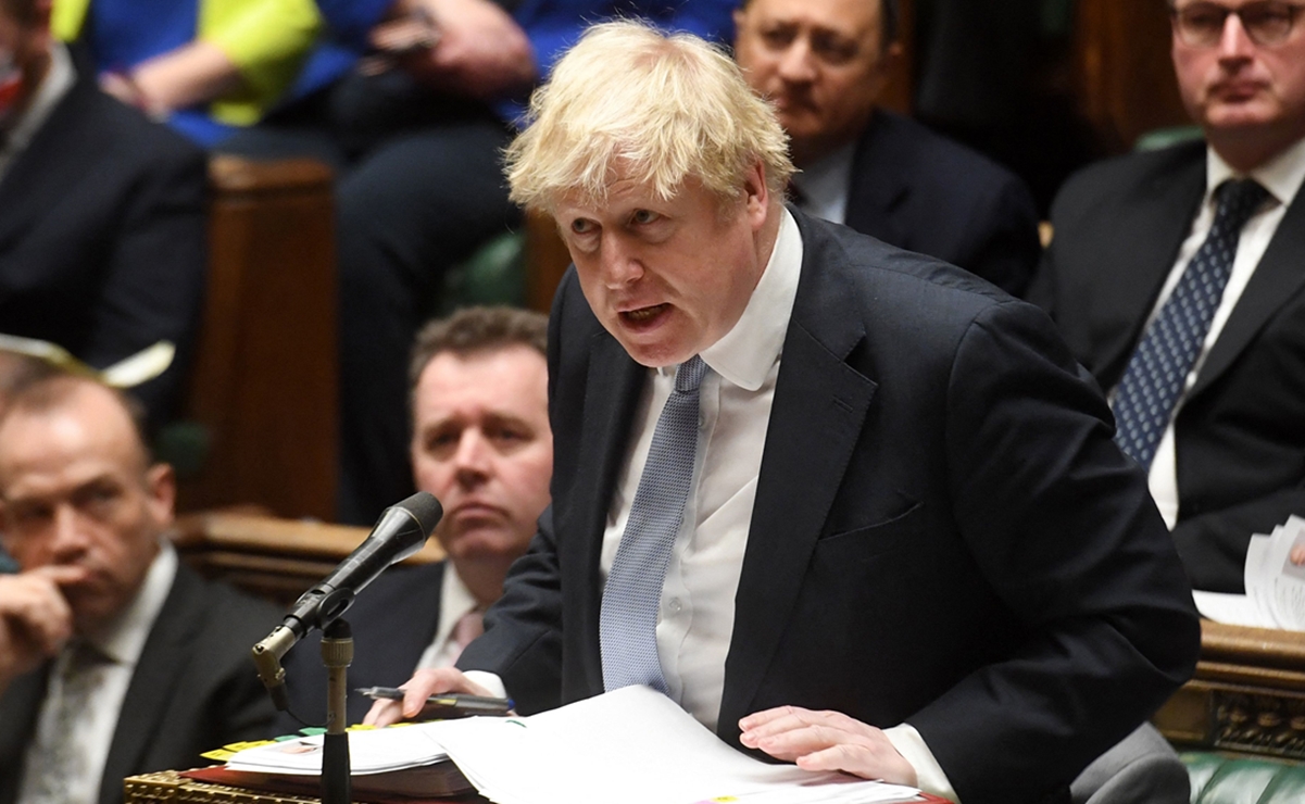 Difunden nueva fotografía de Boris Johnson en otro evento social bajo restricciones antiCovid