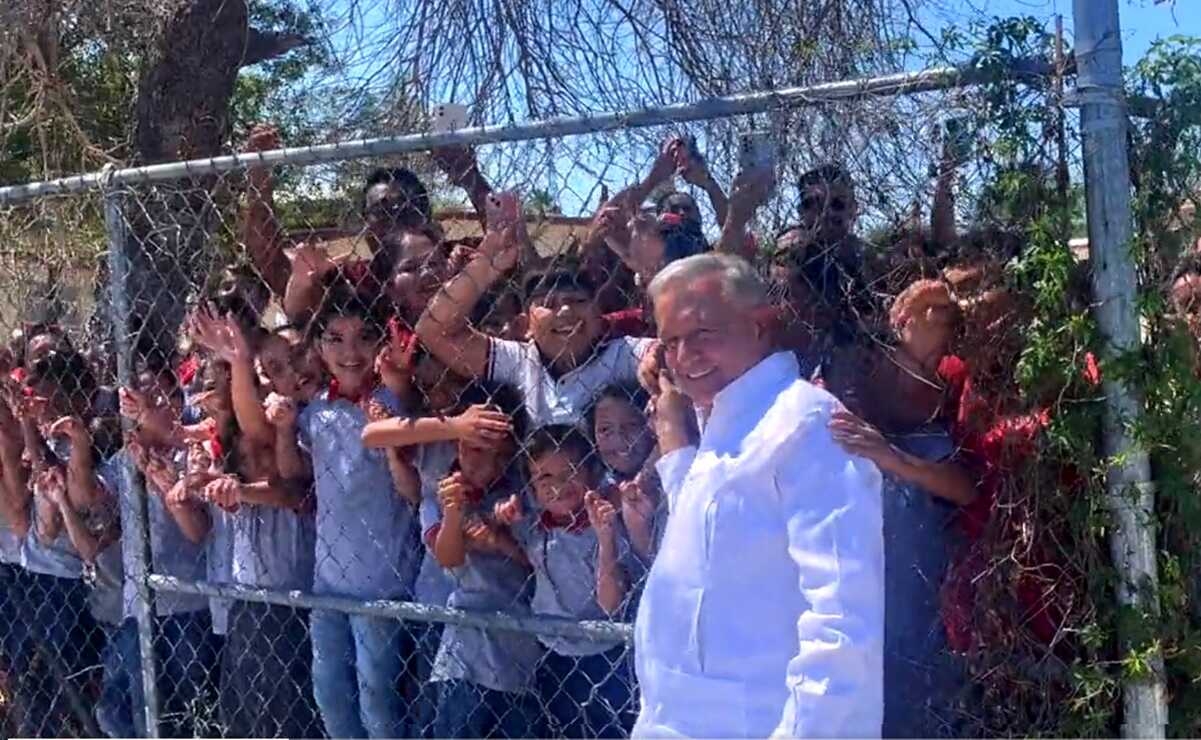 VIDEO: “¡Presidente, Presidente!”; AMLO presume recibimiento de niños en China, NL