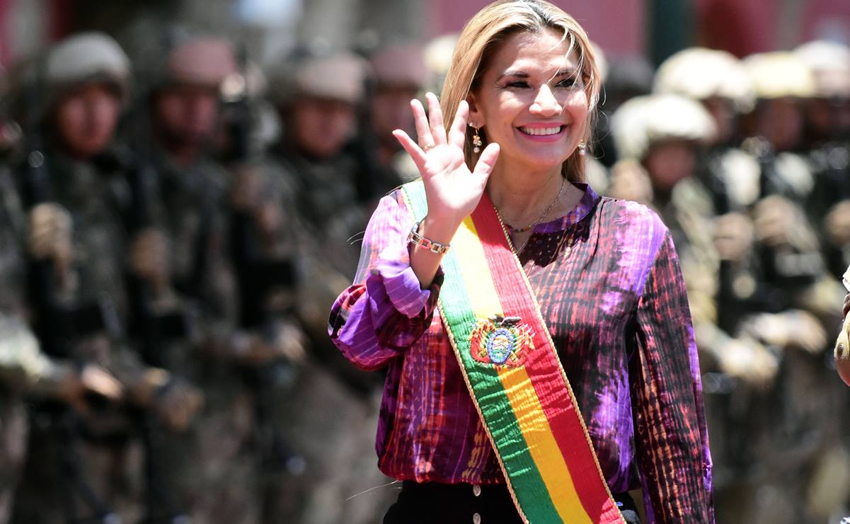 Jeanine Áñez, presidenta interina de Bolivia, anuncia que convocará a elecciones