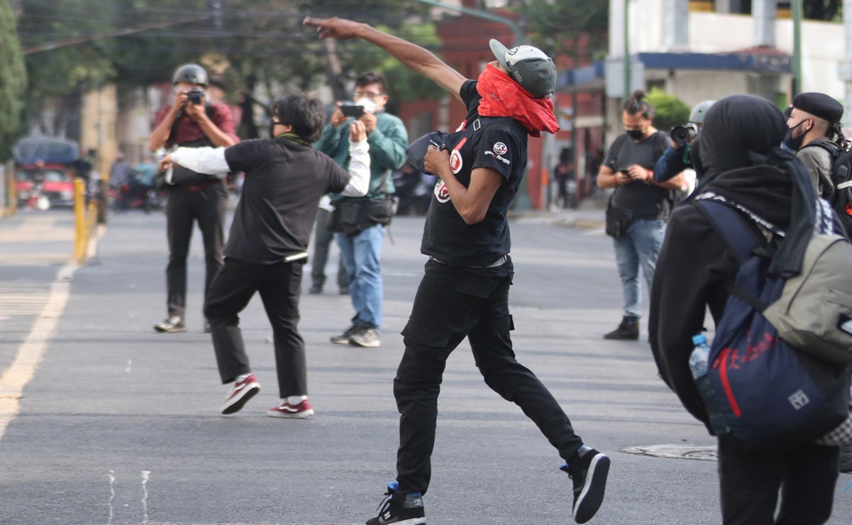 Fiscalía pide a capitalinos identificar a "anarcos" en desmanes de recientes marchas