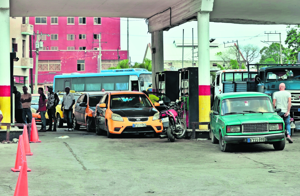 Gasolinazo en Cuba: Aumentarán más de 400% precios de los combustibles desde el viernes