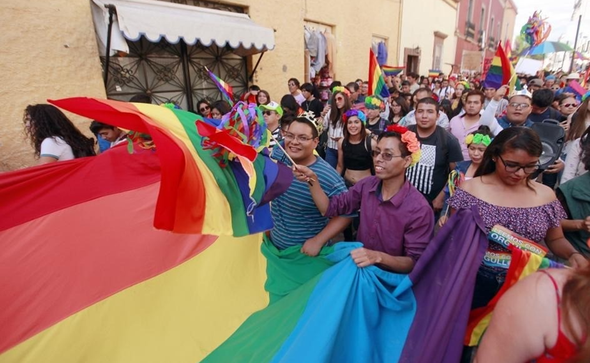 Despiden a joven de farmacia por homofobia en Oaxaca; pide ayuda ante escalada de ataques