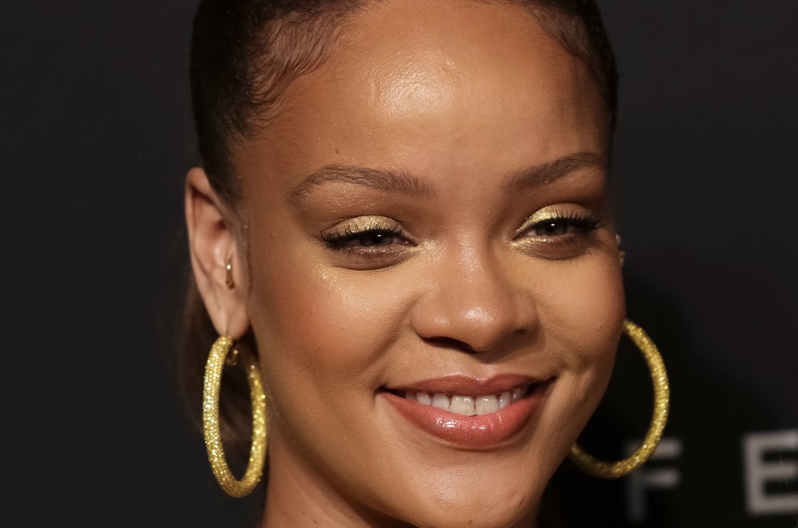¿Qué dijo Rihanna cuando le preguntaron sobre su debut como billonaria?