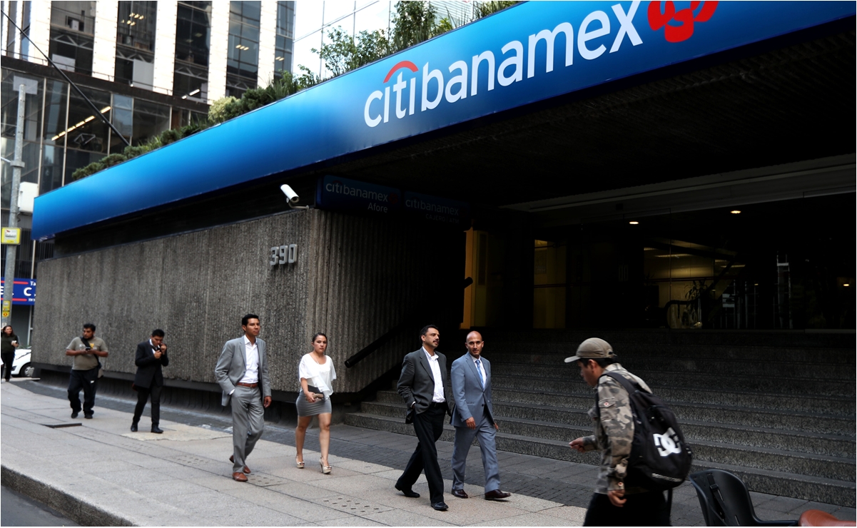 Mayor uso de medios digitales de clientes, causa de salida de depósitos en Oxxo: Citibanamex