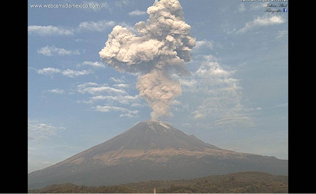 'Popo' exhala dos veces esta mañana; una con ceniza