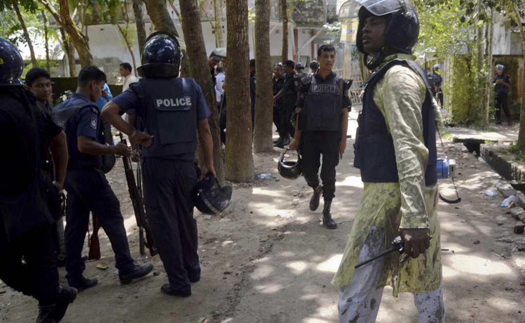 Suman 4 muertos en Bangladesh tras ataque en celebración