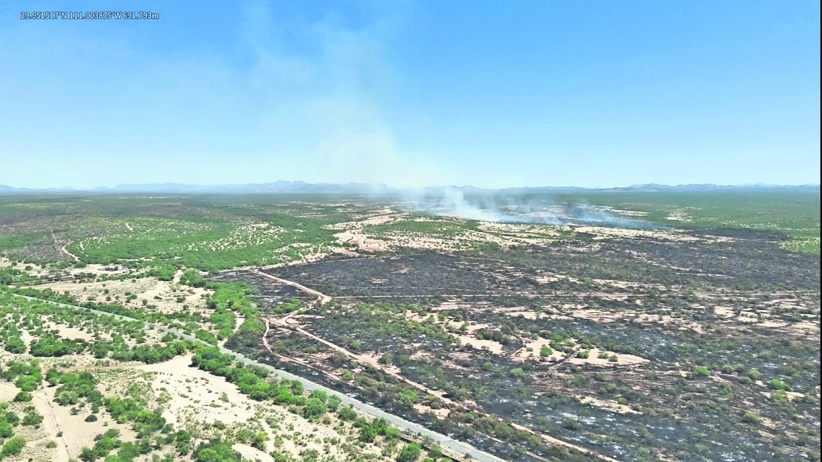 Combaten incendios en tres estados