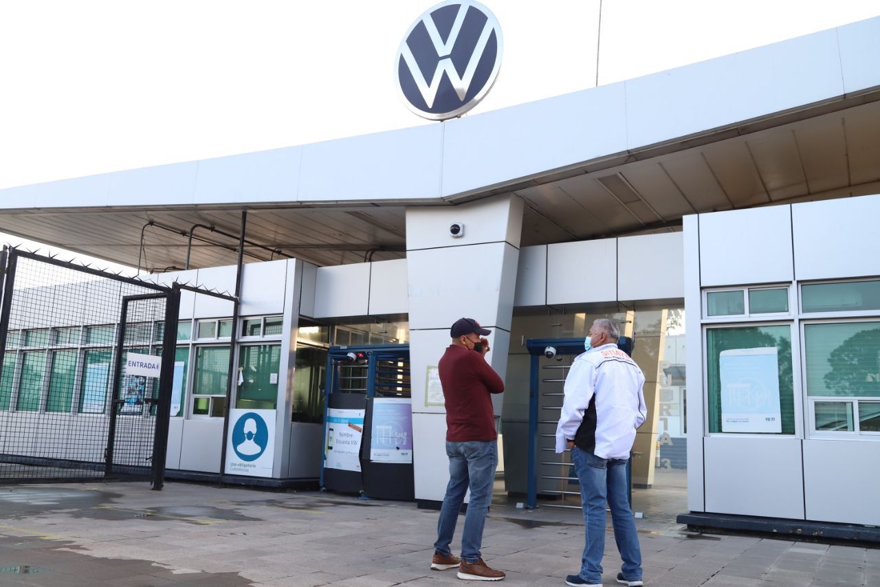¿Cómo la negociación salarial en Volkswagen en Puebla?