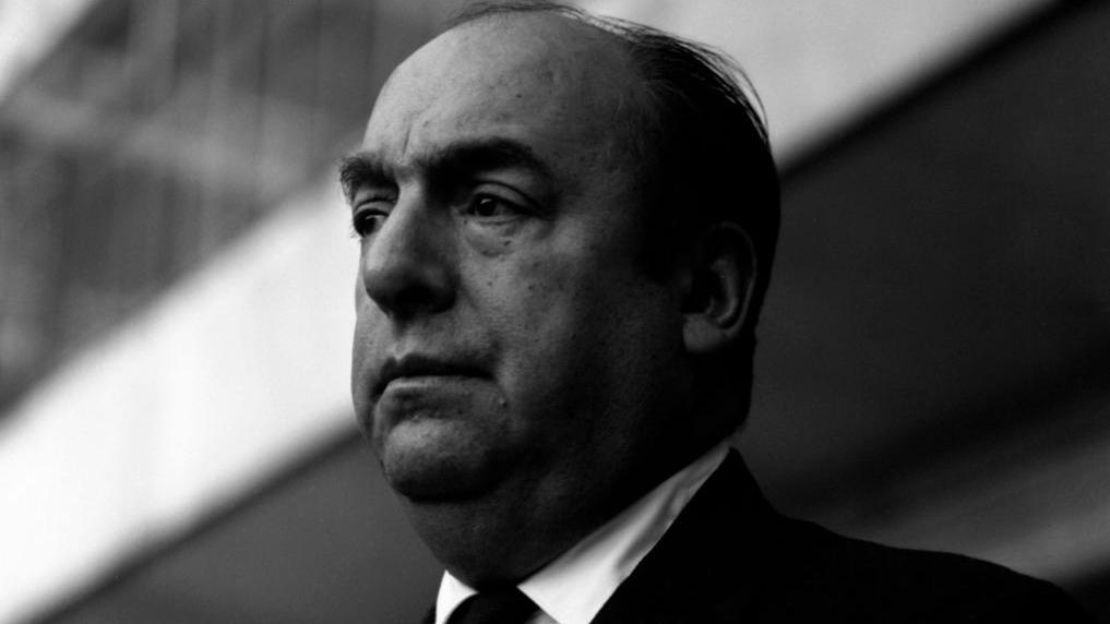 ¿Por qué la justicia de Chile decidió reabrir el caso de la muerte del poeta Pablo Neruda?