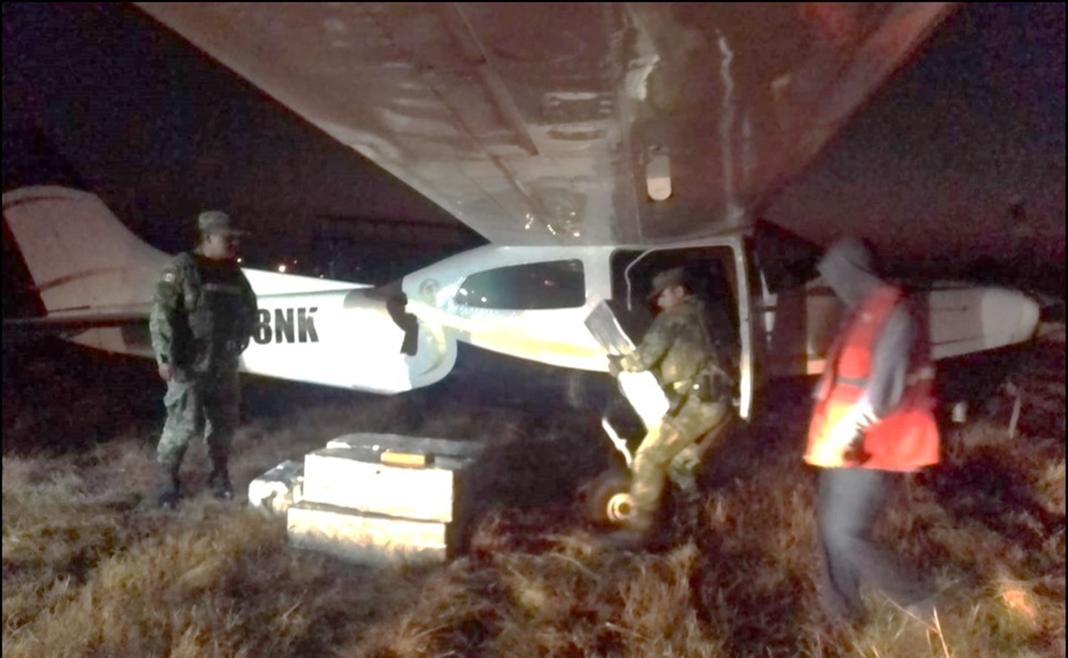 Aseguran aeronave con 469 kilos de cocaína en Sinaloa 