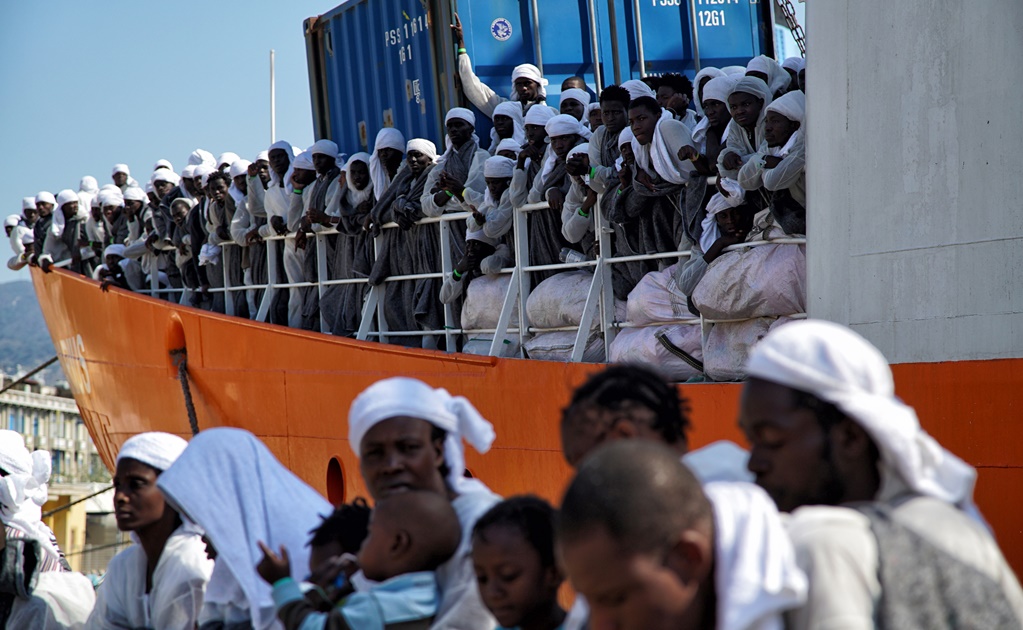 Rescatan a 753 migrantes en aguas del Mediterráneo