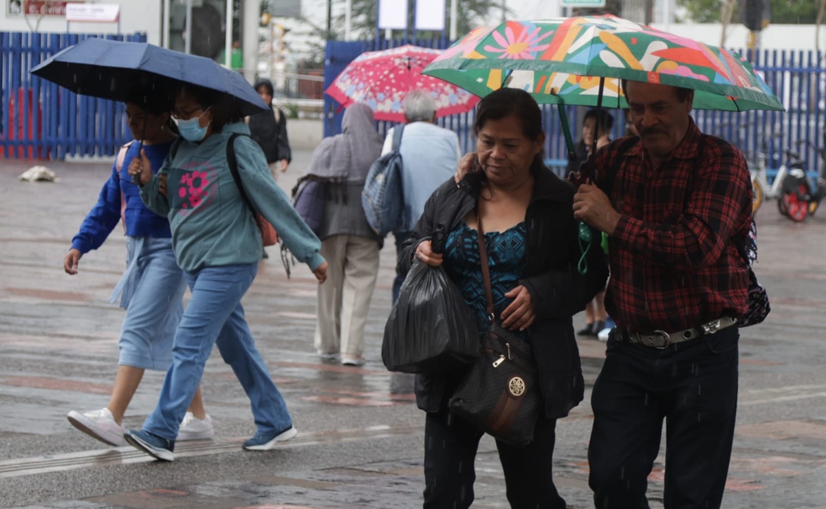 ¡Carga tu paraguas! Activan alerta naranja y amarilla por persistencia de lluvias en la CDMX