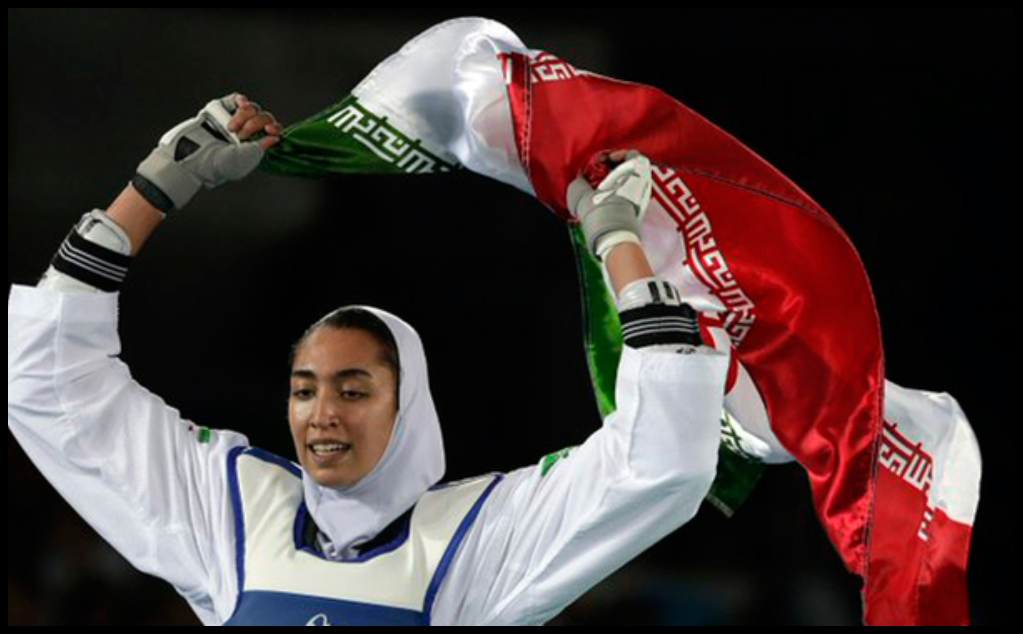 La única medallista mujer de Irán deserta; "llevaba lo que me dijeran", acusa