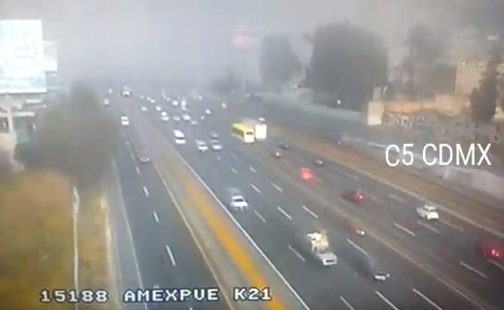 Piden a automovilistas conducir con precaución por presencia de niebla