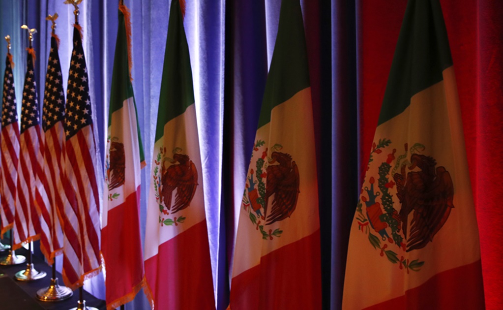 México y EU acuerdan agenda comercial vía telefónica