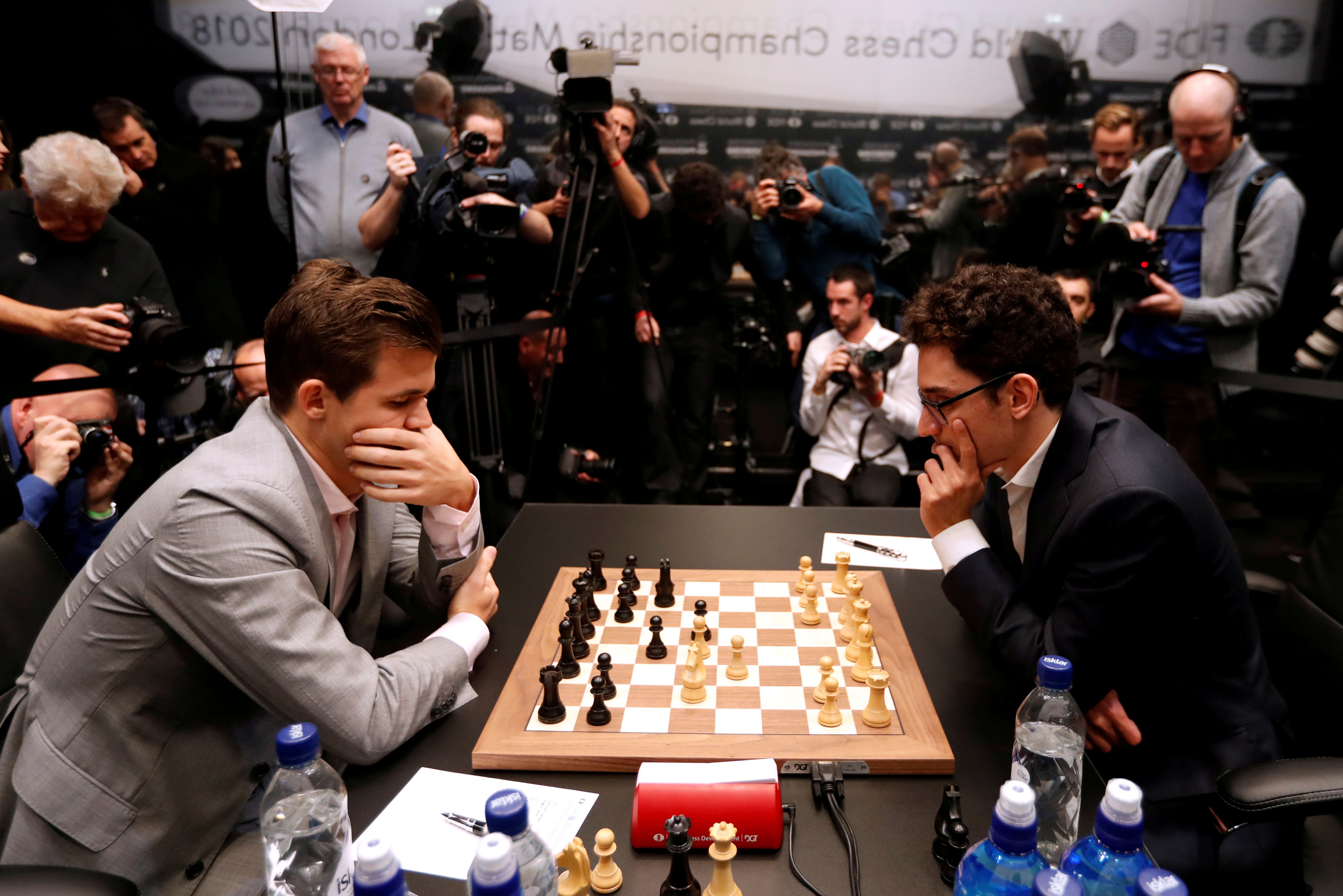 Magnus Carlsen sigue siendo el rey