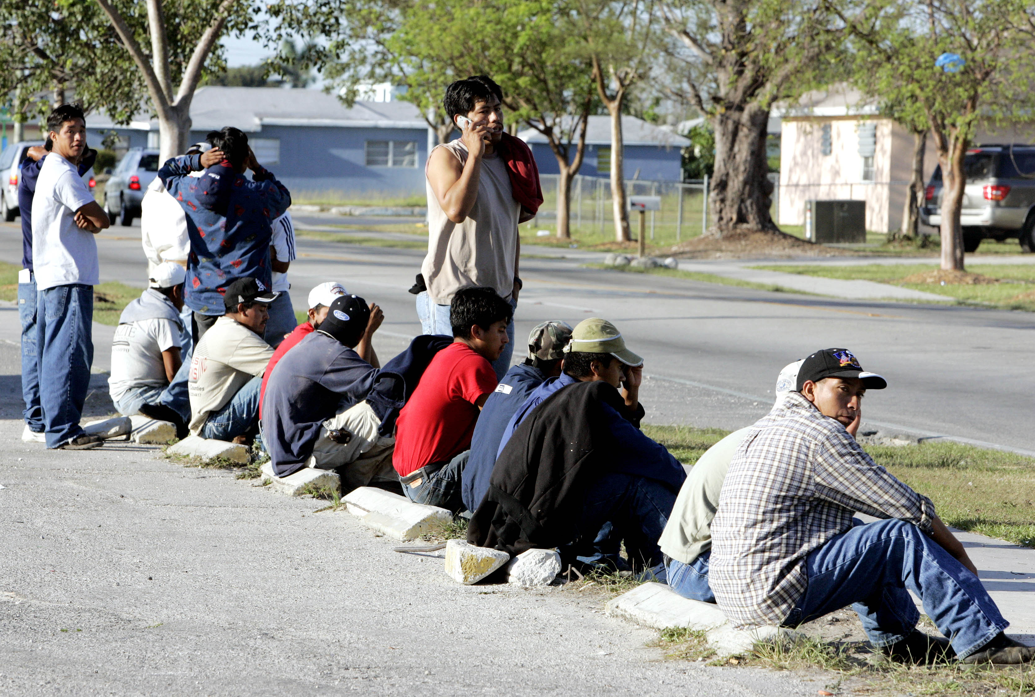Condado de Miami-Dade rechaza ser santuario para migrantes