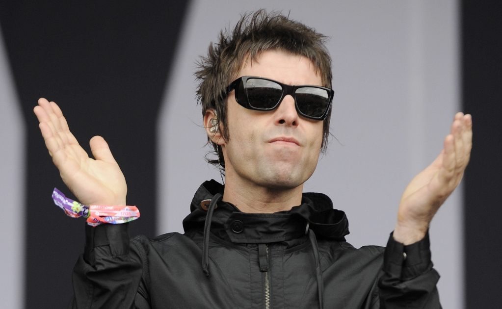 Liam Gallagher rinde homenaje a víctimas de ataque en Manchester