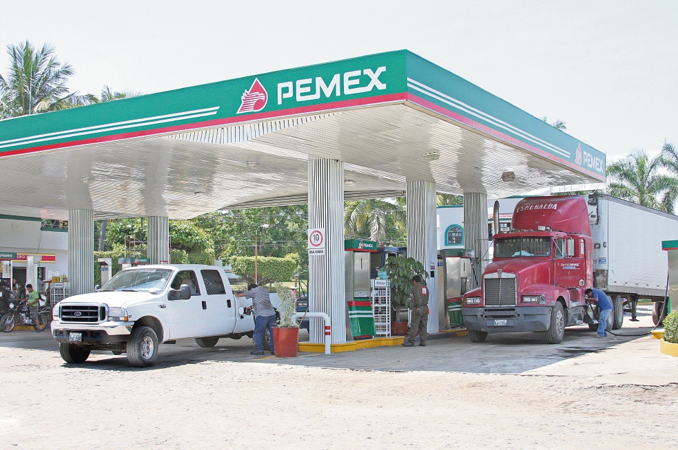 Piden flexibilizar contrato de franquicia de Pemex
