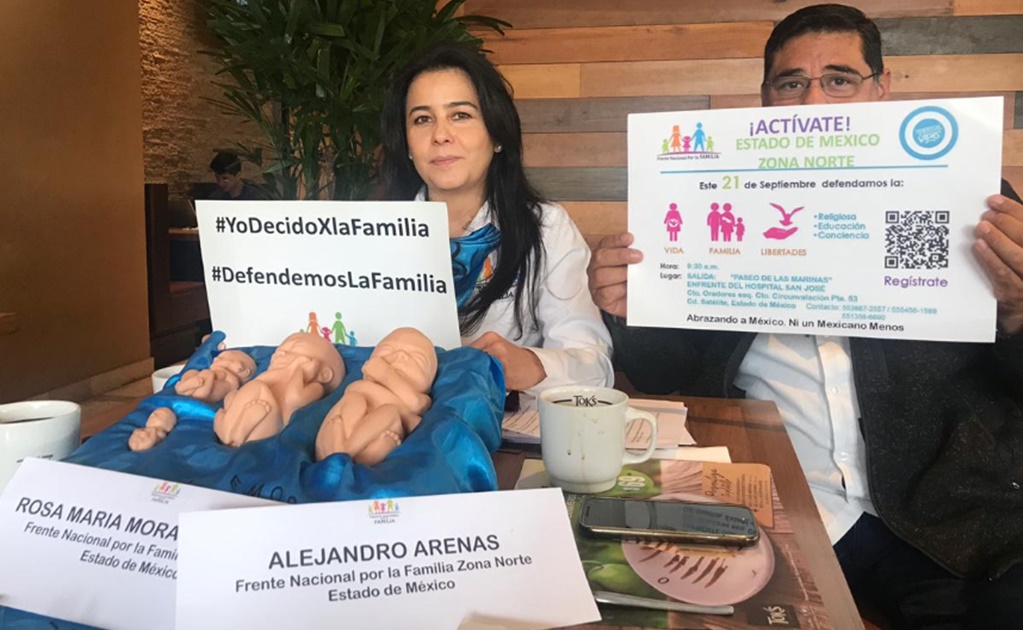 Con réplicas de fetos, rechazan aborto y matrimonio igualitario en Edomex