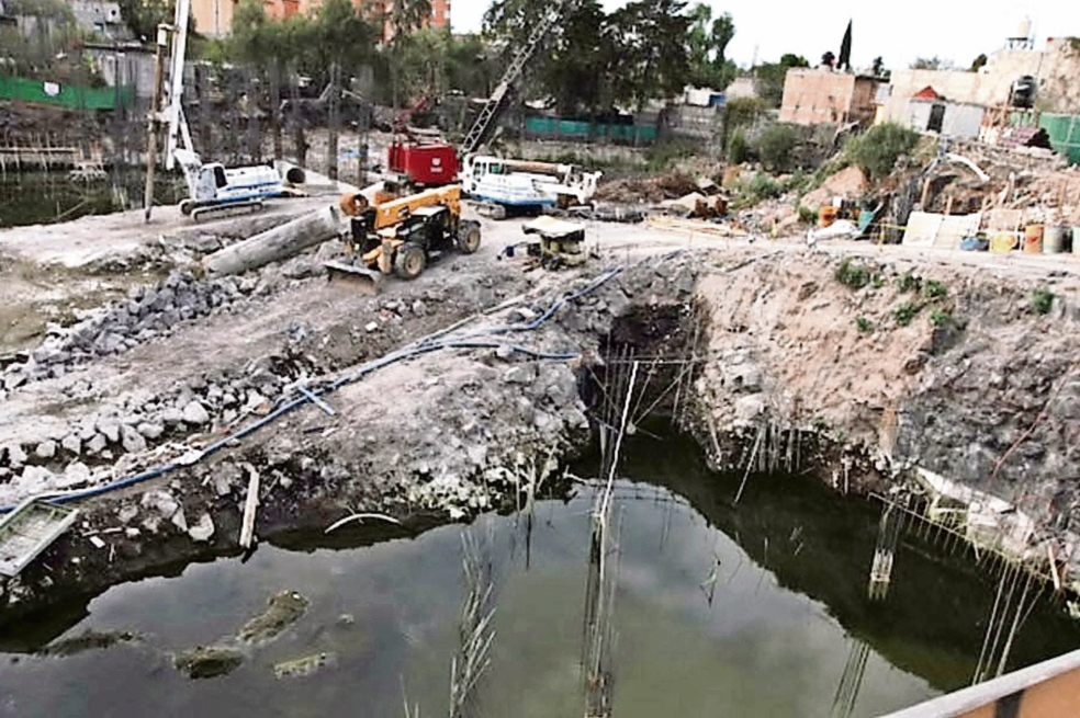 Piden informe sobre fugas de agua por excavaciones