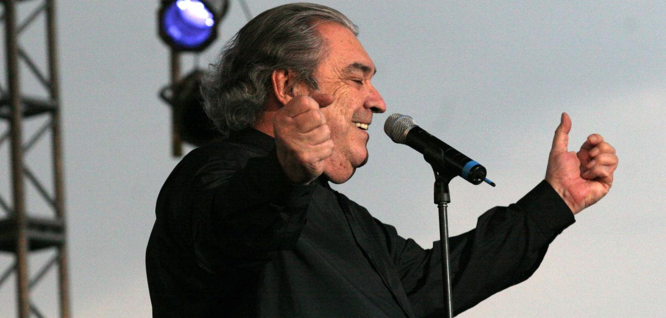 Fallece el cantautor argentino Alberto Cortez, intérprete de Castillos en el Aire