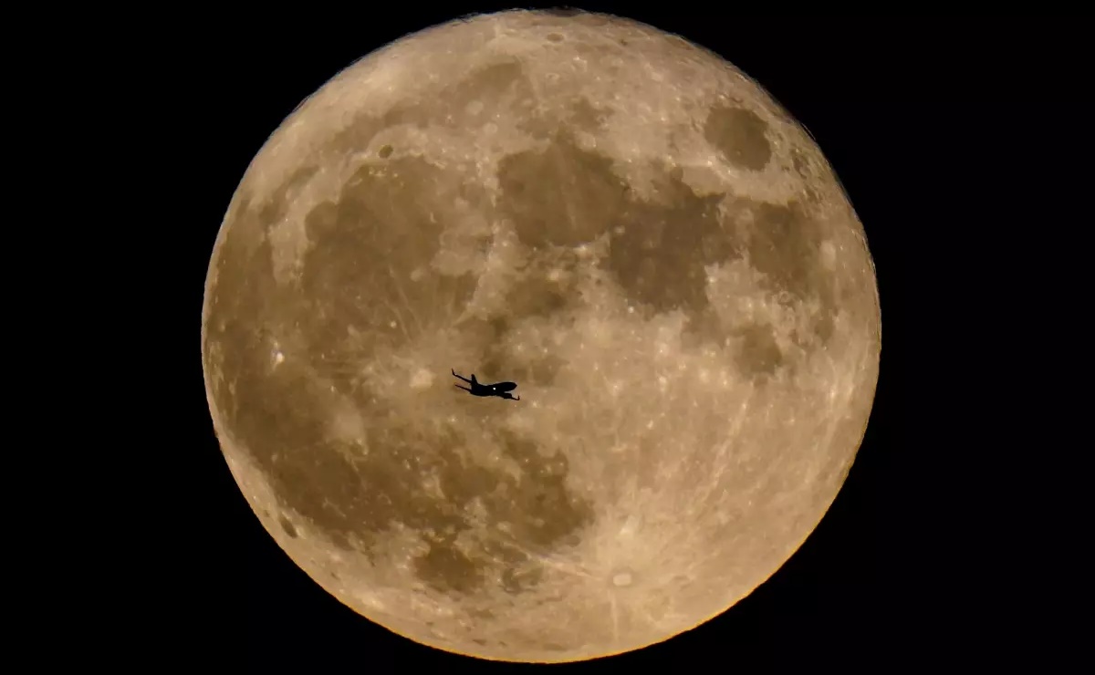 Superluna puede elevar más la marea, agravando inundaciones por huracán Idalia, alertan