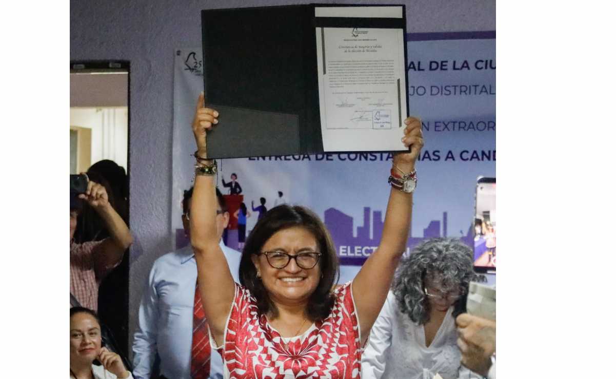 Aleida Alavez recibe constancia de mayoría que la acredita como alcaldesa electa de Iztapalapa